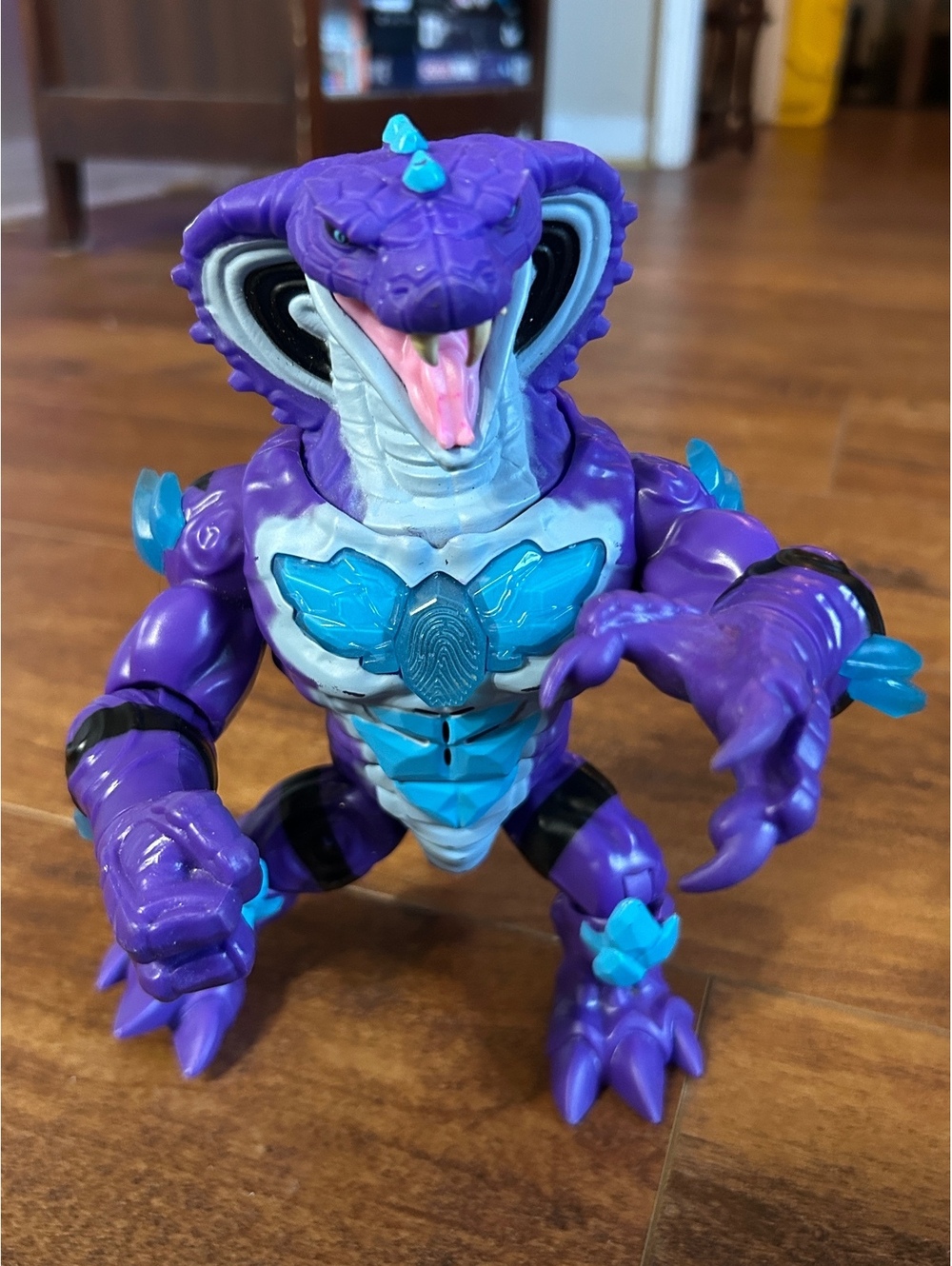 Hasbro Transformers Beast Wars Rattrap Action Figure Purple Blue 6 Inch